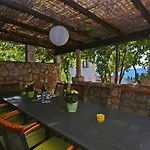 Karaber * Hvar Town