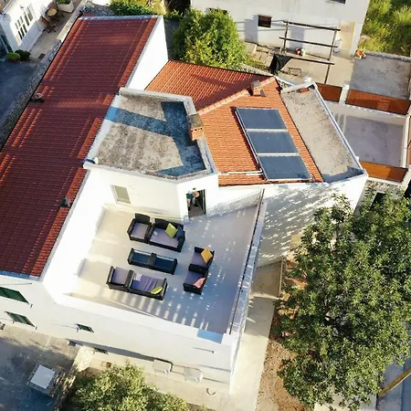 Karaber Vila